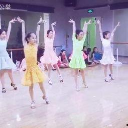 六人舞蹈视频,共谱青春华章