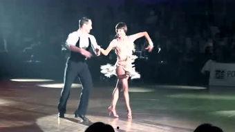金牌桑巴舞双人视频,激情四溢！金牌桑巴舞双人表演惊艳全场